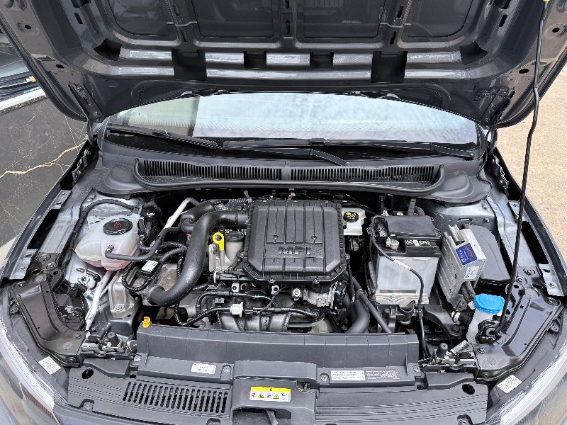 Volkswagen Polo 1.0 - Foto 8